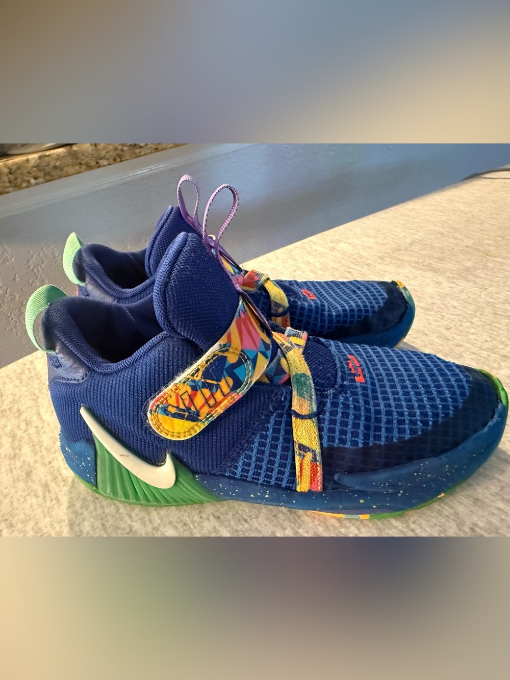 Nike Kids Blue Multicolor Strap Sneakers